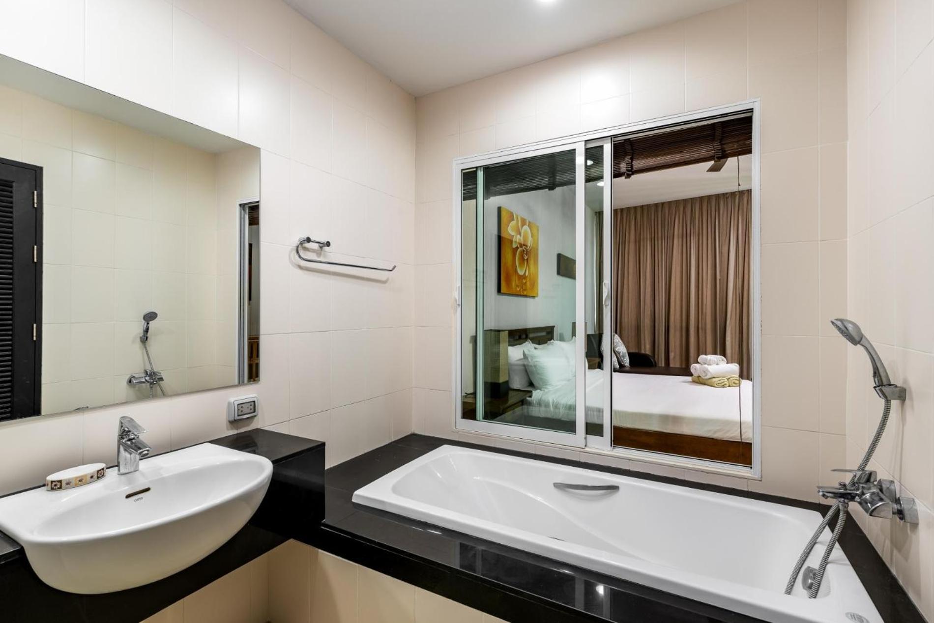 Veloche 2 Bedroom Apartment With Seaview Karon Exteriér fotografie
